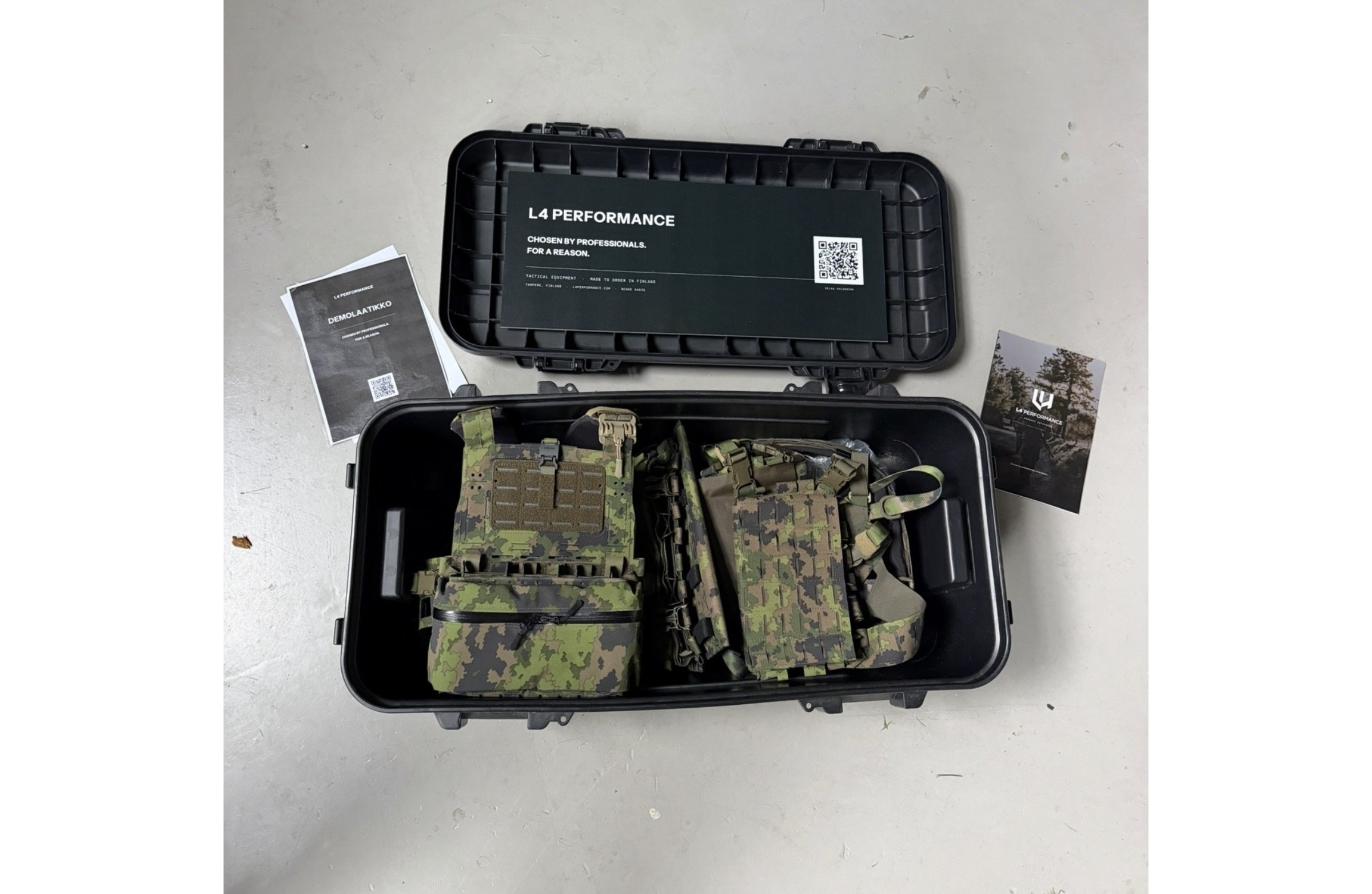 L4 Performance DEMO BOX case with plate carrier, chest rig and pouches
